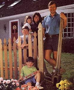 Design and Build a Wood Fence Image